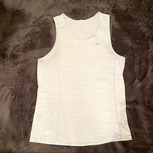 NIKE mens light gray medium workout tank top